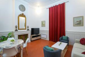 Appartement du Forum,La gare, 50 m2 , Climatisation, Garage, Cour