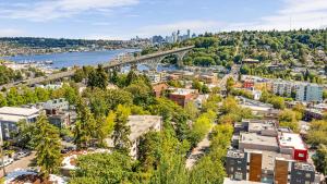 Dancing Wings Retreat Walker Paradise in Fremont