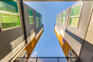 Dancing Wings Retreat Walker Paradise in Fremont