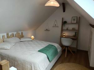 Maisons de vacances La Petite Falaise, maison avec cour Dreux centre : photos des chambres