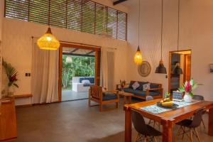 Tres Lodge Villa - Shared Pool - Natural Setting