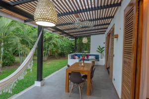 Tres Lodge Villa - Shared Pool - Natural Setting