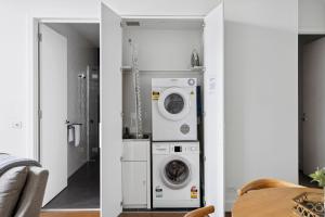 Devlin 103 Luxe Apartment