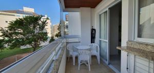 Apartamento TOP no PORTO DAS AGUAS a 50m do mar.