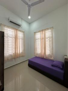 Homestay Kemaman Fyna08 Semi-D, 4 Bedrooms Dekat Pantai Kijal