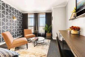 KozyGuru | Sydney CBD | Vibrant City Studio