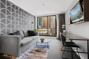 KozyGuru | Haymarket | Tranquil City Studio