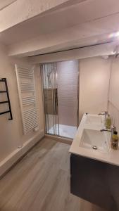 Maisons de vacances La Melodie des champs, appartement mitoyen de 80 m2 dans une maison avec un autre appartement : photos des chambres