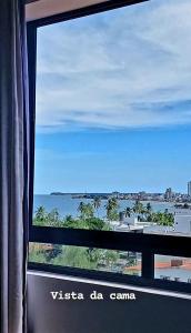 Lindo flat espaçoso e com vista mar - 50m da praia