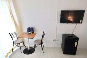 Airport View Apartment Cozy room near Airport