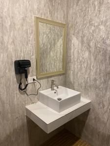 บ้านต้นไม้เพลส อุทัยธานี