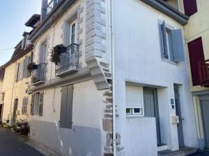 Appartement Le Nid du Saleys - 70 m2 centre ville de Salies-de-Béarn