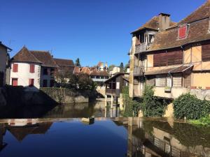 Appartement Le Nid du Saleys - 70 m2 centre ville de Salies-de-Béarn