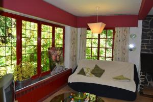 Charleroi Marcinelle jardins de la fontaine qui bout parking gratuit