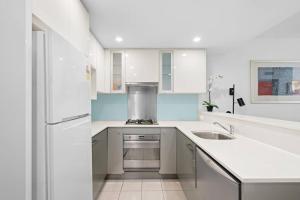 Vibrant 2bd hideaway - 1 bd converted from a study