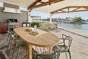 Waterfront Bliss on Maroochydore Canal - Diddillibah