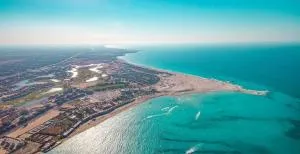 Marassi, North coast chalet, Cozzy New one bedroom with one double bed & 2 bunk beds, plus 2 double foldable beds in living room, Free access to North beach, Verdi Lagoon & Blanca Lagoon for 2 adults and children under 10 years شالية مراسي الساحل الشمالي - 阿莱曼