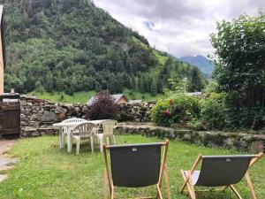 Chalets Maison typique renovee 4 CHBR lac d-Oo Peyragudes : photos des chambres