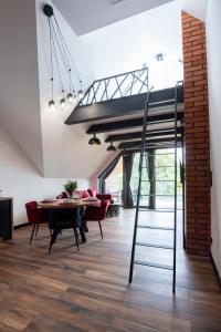 Aparts4U - Kras Resort Apartament B307 z prywatnym jacuzzi, antresolą i widokiem na góry