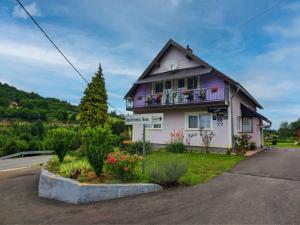 Apartments Nena - 3hvězdičkové hotely ve městě Smoljanac