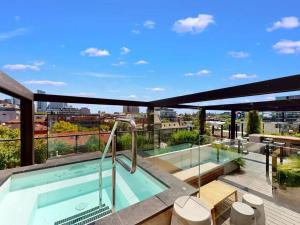 Modern, Luxury Oasis