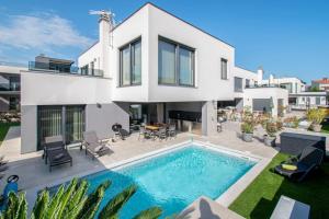 Designer Villa Luna near the sea in Volme , Pula