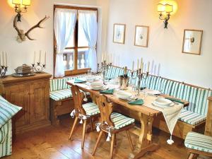 Appartamento ampezzano con ampia balconata