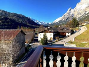 Appartamento ampezzano con ampia balconata