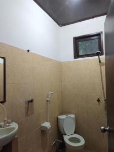 Phòng 2 Giường Đơn Hạng Bình Dân (Budget Twin Room)