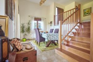 El Balcón de Comillas, chalet con jardín