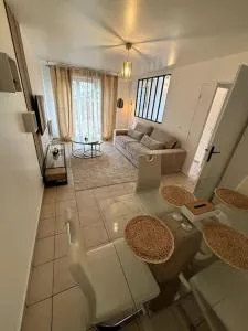 Chez Titi - 普瓦西