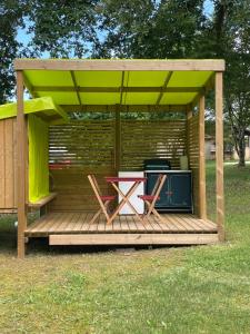 Campings Camping Le Convivial : photos des chambres