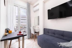 Athens Center 2B Residence by Athenian Keys