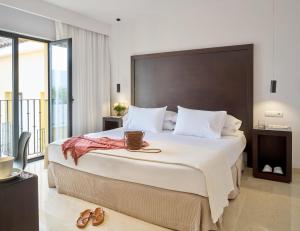 Double or Twin Room (1-2 Adults) room in Hotel Rey Alfonso X