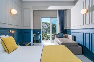 Deluxe Room with Sea View room in Hotel Mary