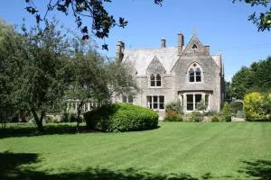 The Rectory Lacock - Boutique Bed and Breakfast - Chittoe