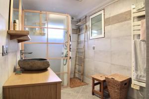 B&B / Chambres d'hotes Au nid de mes Anges : Chambre Familiale - Vue sur Jardin