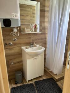 Sparkles little house