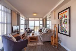 Luxury Ocean View Beachfront 2 bed apartment -206 The Waves, Blouberg, Cape Town - Le Cap