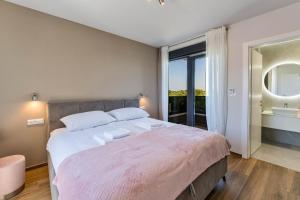 Villa Camino for 6 people near Fažana with sea view & only 700 meters from the beach 