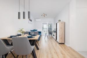 Kiełkowskiego Modern & Comfy Apartment with Balcony Cracow by Noclegi Renters