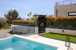 Villa Infinity Gem