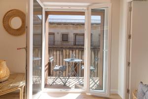 Barrio Gem Stylish 2Bedroom Oasis in Alicante