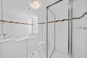 Perfectly Located CBD 3 bedrooms Apartment