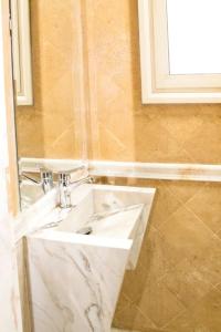 LuxuryApartmentDirectToTheNile