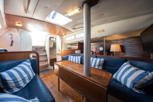 Sleep and Sail - Marina de Oeiras - Lisbons coast