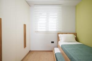 Niki Seaview With Cozy Garden