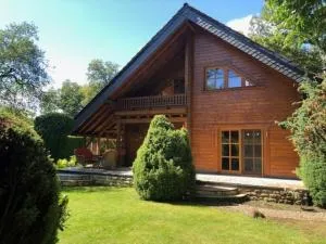 Blockhaus am Waldrand - 瑙恩