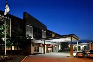 Comfort Suites Milwaukee West - Delafield