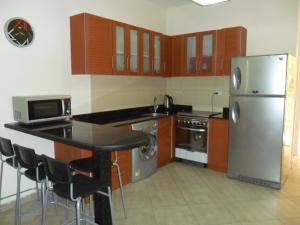 SS1088 Golf heights 2 bedroom sea view apartment